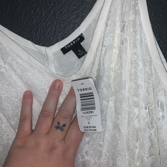 NWT Torrid Ivory Lace Maxi Dress sz4 - Picture 4 of 8